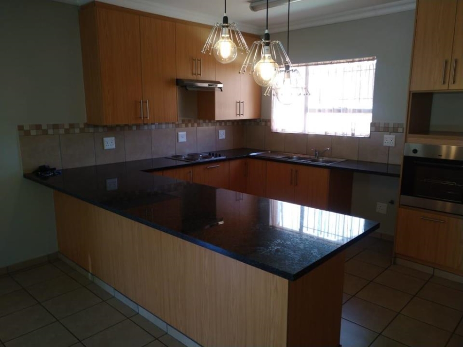 2 Bedroom Property for Sale in Langenhovenpark Free State